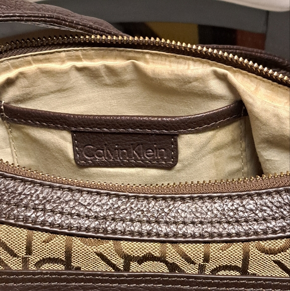 Calvin Klein Canvas & Leather Monogram Baguette Vintage Shoulder Bag GUC - Picture 4 of 16